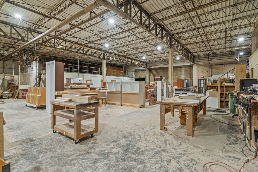 More Photos Of 1641 Crystal Ave, Kansas City Warehouse For Sale