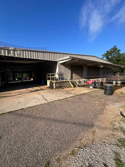 More Photos Of 5055 Edgefield Rd, Trenton Warehouse For Sale