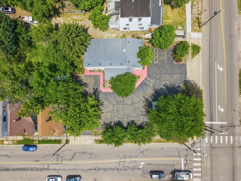 More Photos Of 255 Dueber Ave SW, Canton Medical For Sale