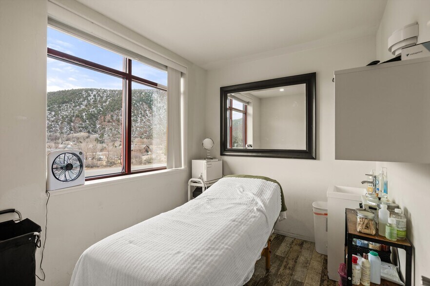 More Photos Of 2550 CO-82, Glenwood Springs Loft Creative Space For Sale