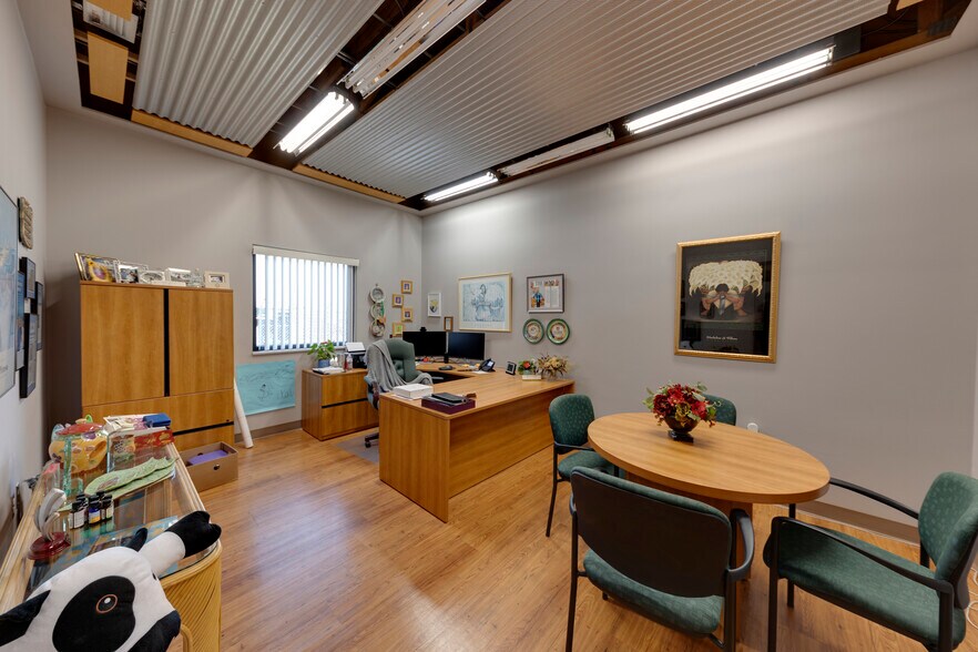 More Photos Of 826 Krill St, Corpus Christi Warehouse For Lease