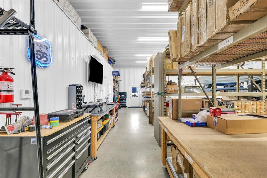 More Photos Of 109 Front St, Mansfield Industrial For Sale