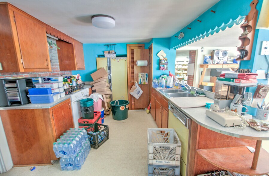 More Photos Of 167 Route 191, Cresco General Retail For Lease