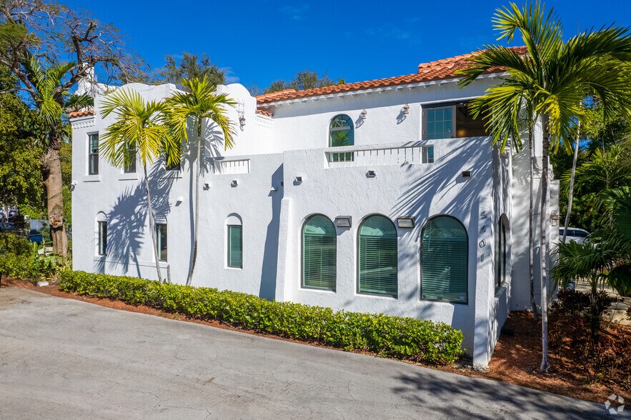 More Photos Of 445 NE 56th St, Miami Loft Creative Space For Lease