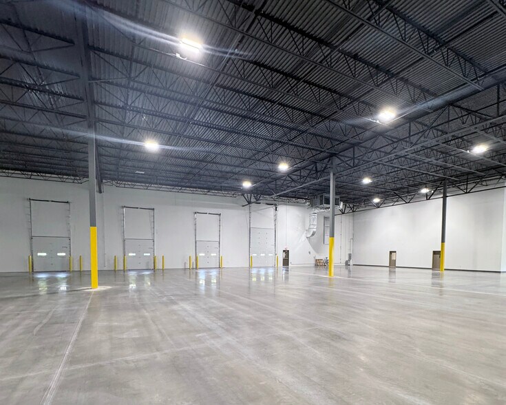 More Photos Of 2105 Gateway Blvd, Hebron Warehouse For Lease