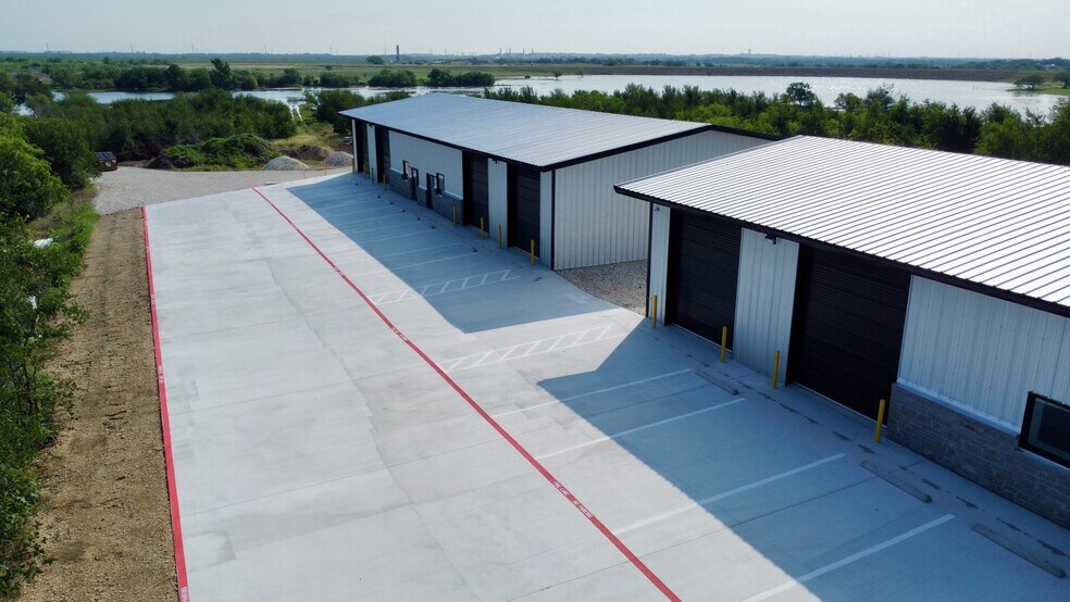 Primary Photo Of 1247 Watson E Ln, New Braunfels Warehouse For Lease