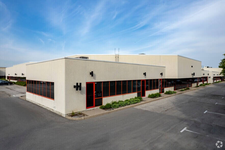 Primary Photo Of 601 Magnetic Dr, Toronto Showroom For Lease