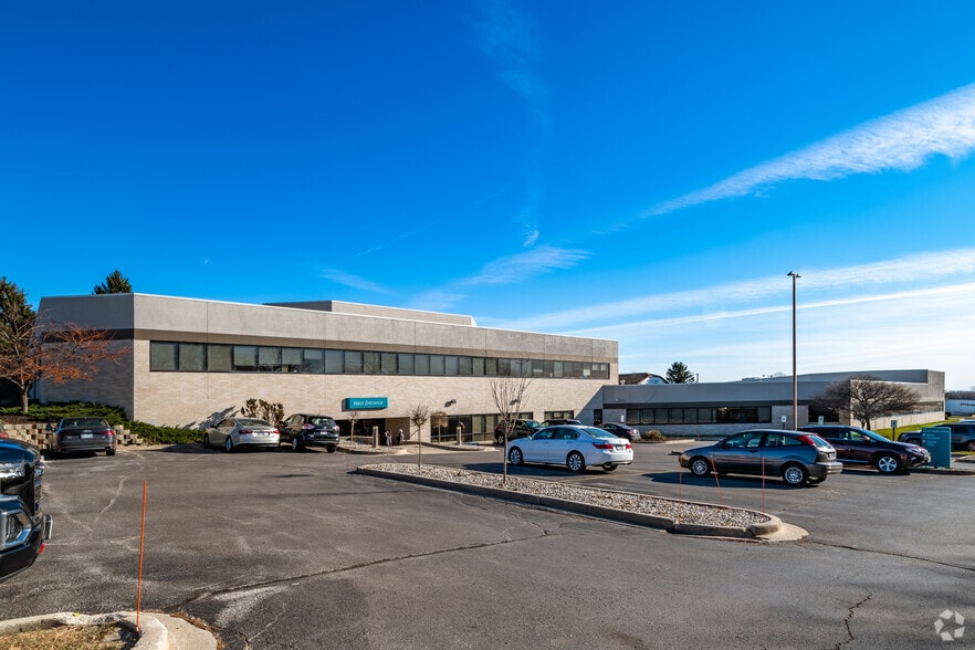 More Photos Of 2000 E Layton Ave, Saint Francis Medical For Lease