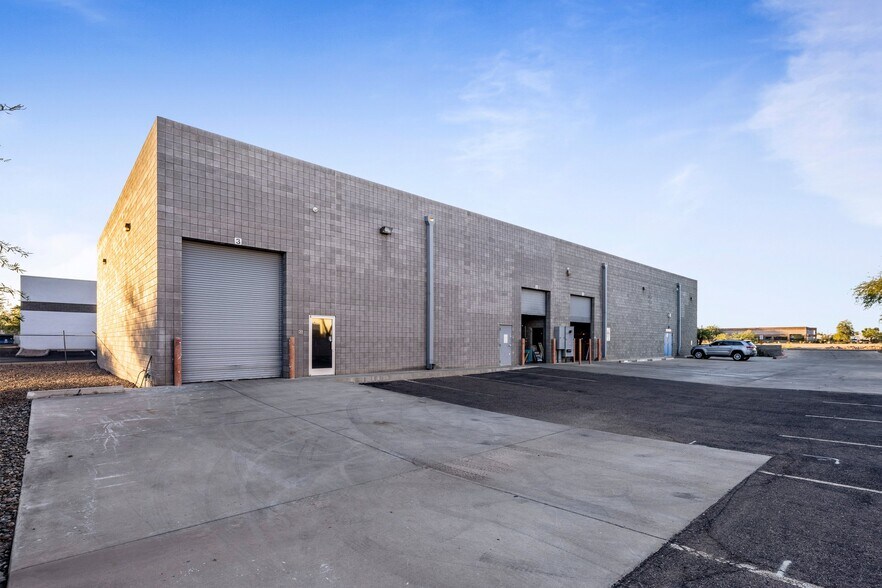 More Photos Of 3611 W Cambridge Ave, Phoenix Manufacturing For Sale
