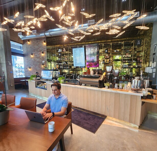 Primary Photo Of 3333 N Federal Hwy, Oakland Park Unknown For Lease