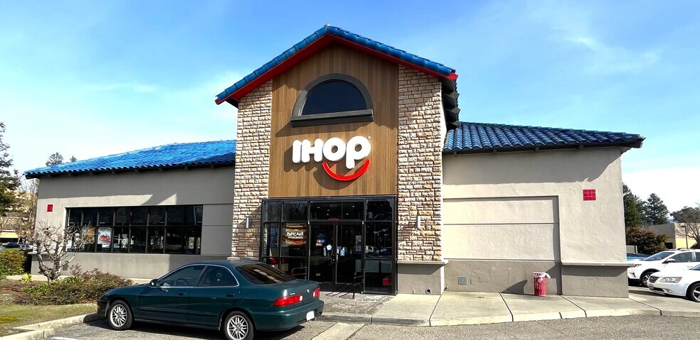 More Photos Of 5312 Old Redwood Hwy, Petaluma Restaurant For Sale