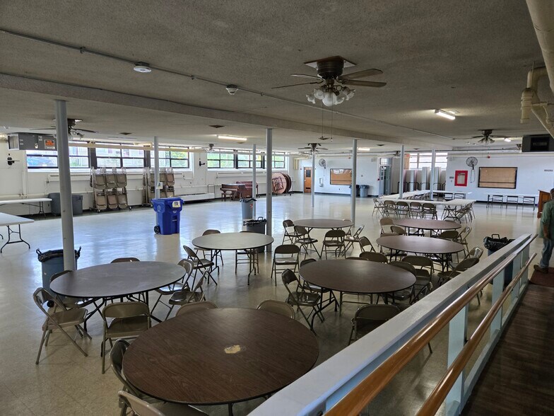 More Photos Of 55 Turner Ave, Riverside Schools For Lease