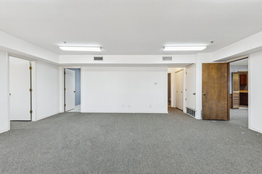 More Photos Of 351 Interstate Highway 30, Greenville Warehouse For Sale