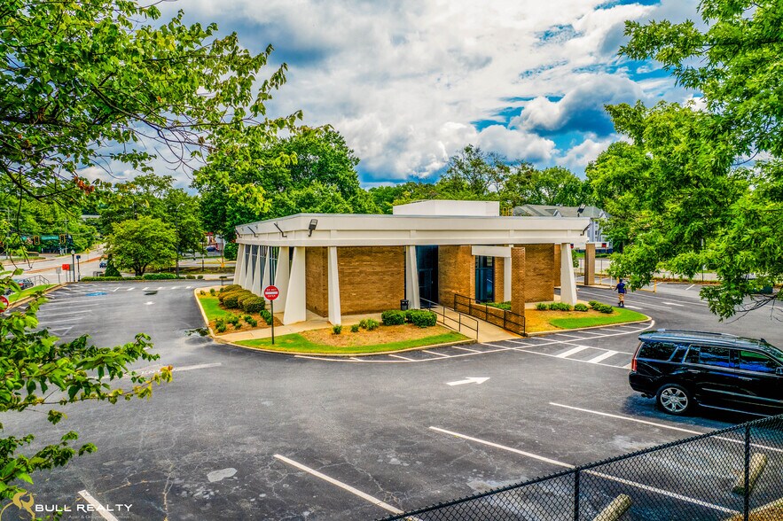 More Photos Of 3019 Buford Hwy, Atlanta Bank For Lease