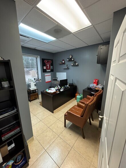 More Photos Of 5614 Franz Rd, Katy Warehouse For Lease