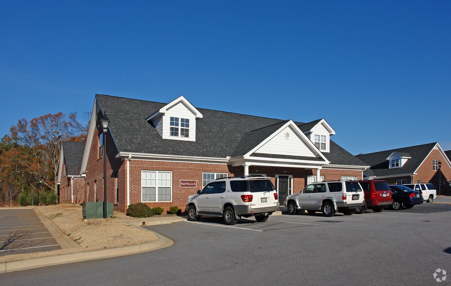 More Photos Of 137-139 Commons Way, Greenville Office For Lease