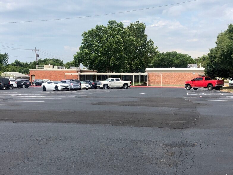 More Photos Of 1930 NW Ferris Ave, Lawton Loft Creative Space For Lease