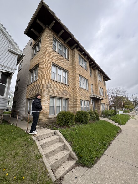 More Photos Of 2767 N Holton St, Milwaukee Apartments For Sale
