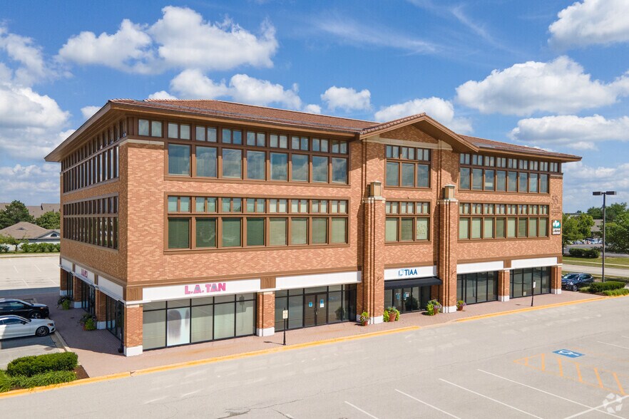 More Photos Of 11-421 Town Square, Wheaton Unknown For Lease