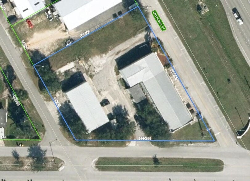 More Photos Of 32379 Broadway St, Sebring Storefront For Sale