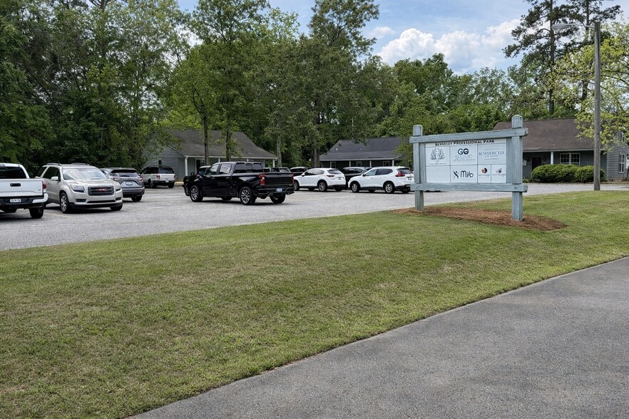 More Photos Of 421 Barony St, Moncks Corner Office For Sale