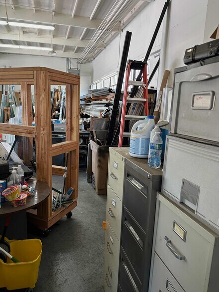 More Photos Of 499 Salmar Ave, Campbell Unknown For Lease