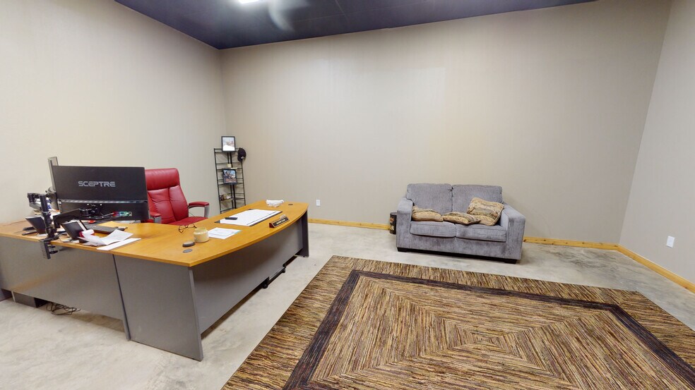 More Photos Of 1215 NW 1st Plz, Andrews Restaurant For Sale