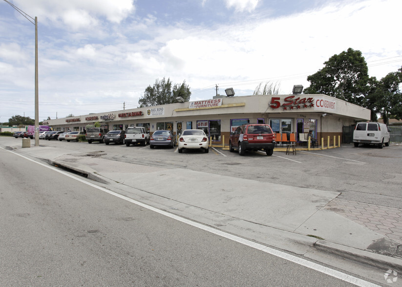 Primary Photo Of 3200-3218 W Broward Blvd, Fort Lauderdale Unknown For Lease