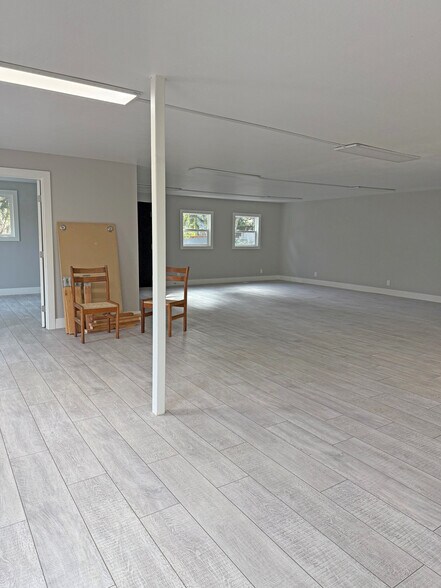 More Photos Of 21249 Geyserville Ave, Geyserville Freestanding For Sale