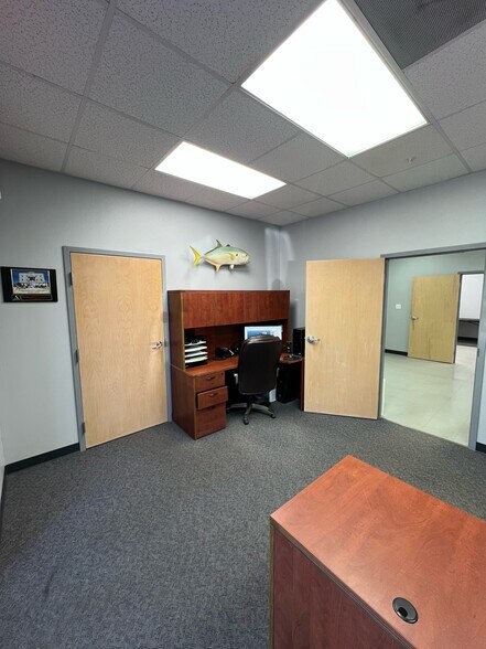 More Photos Of 7270 114th Ave, Largo Distribution For Sale