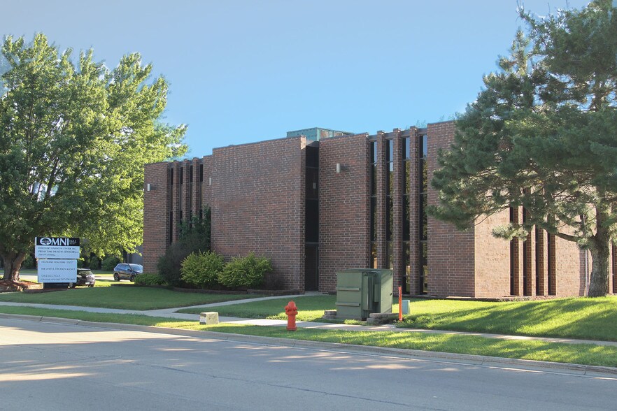 More Photos Of 1652 Greenview Dr SW, Rochester Office For Lease