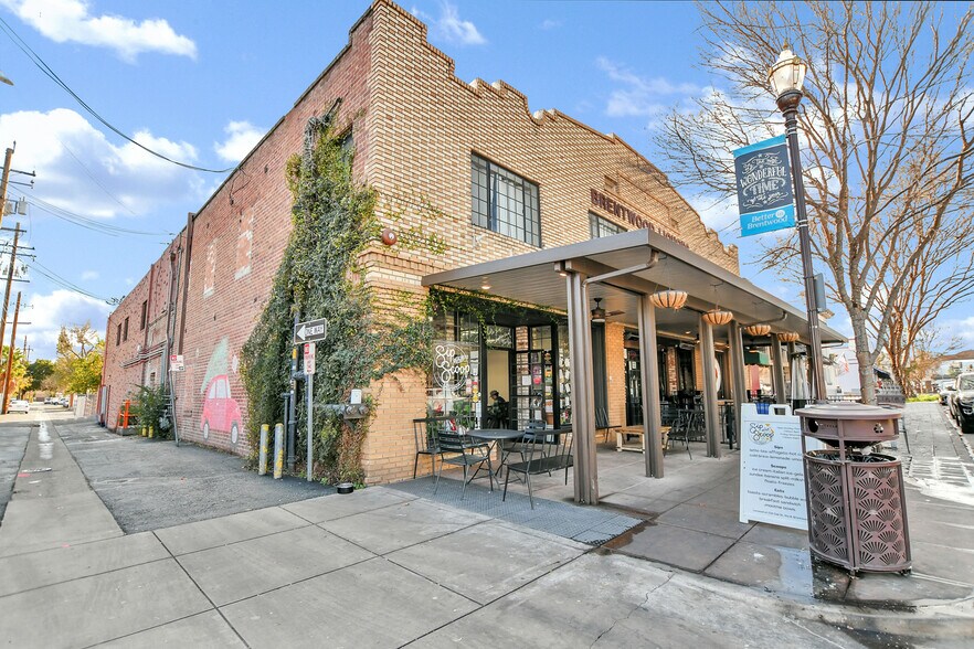 More Photos Of 234 Oak St, Brentwood Restaurant For Sale