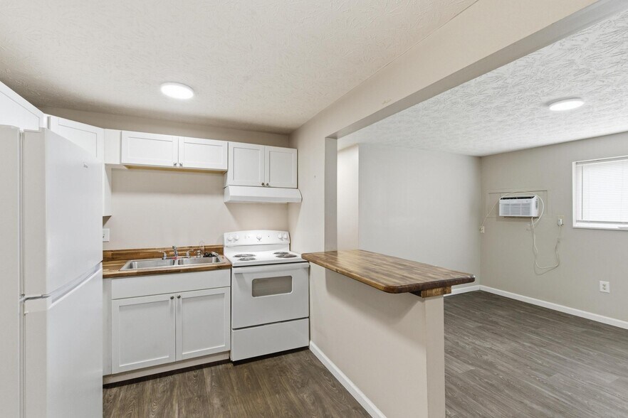 More Photos Of 1631 Jackson Ln, Middletown Multifamily For Sale