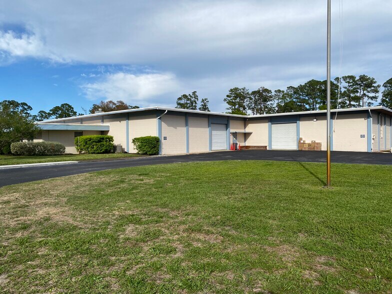 More Photos Of 221 Fentress Blvd, Daytona Beach Unknown For Lease