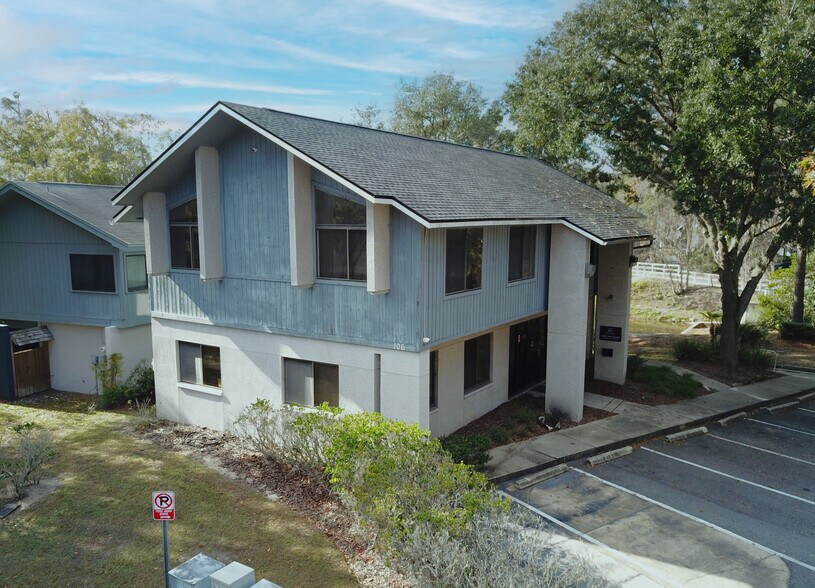 More Photos Of 106 NW 33rd Ct, Gainesville Office For Sale