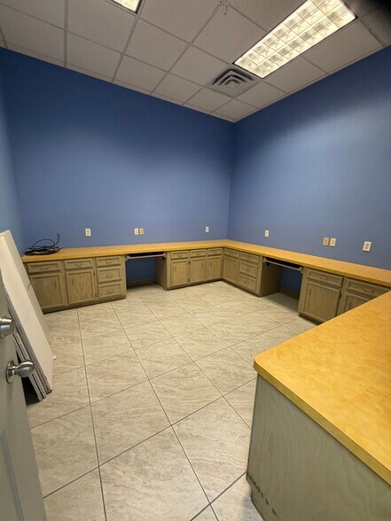 More Photos Of 3543 W US Highway 83, Rio Grande City Office For Lease