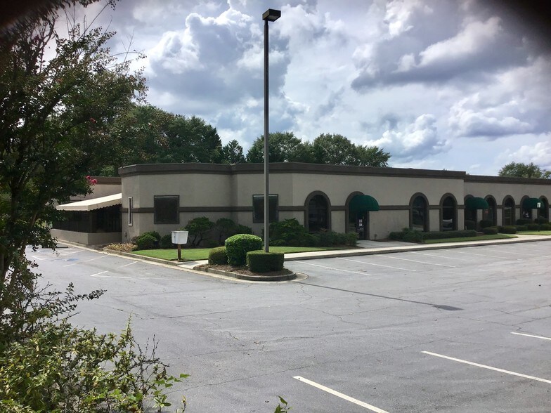 More Photos Of 1035 Green St SE, Conyers Office For Sale