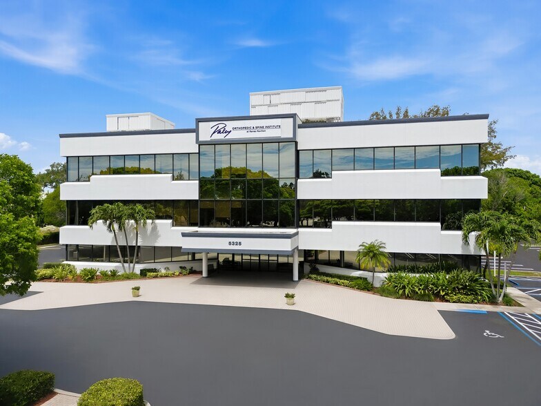 More Photos Of 5325 Greenwood Ave, West Palm Beach Medical For Lease