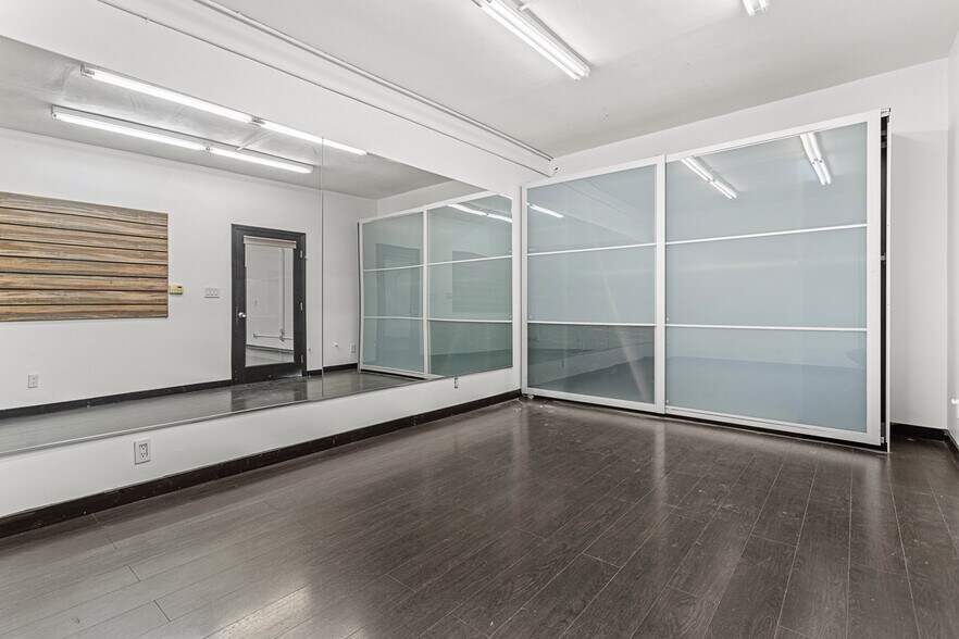 More Photos Of 5148-5152 Lankershim Blvd, North Hollywood Storefront For Sale