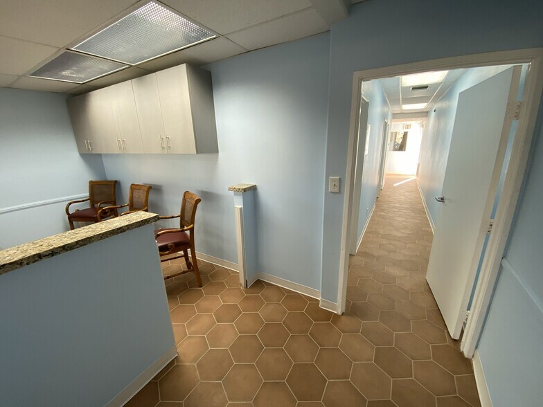 More Photos Of 1490 6th St, Coachella Medical For Lease