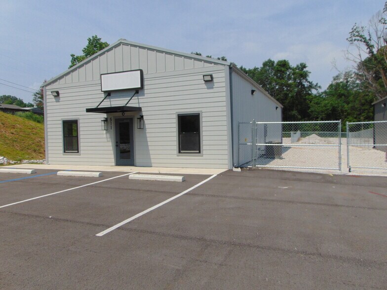 More Photos Of 001 Broadway Street, Florence Office For Sale