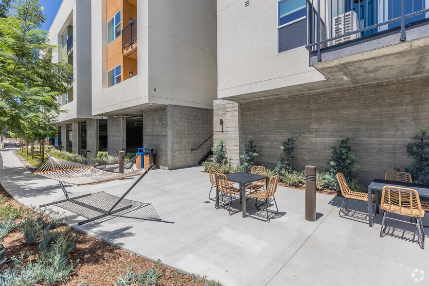 More Photos Of 1559 N Santa Fe Ave, Vista Apartments For Sale