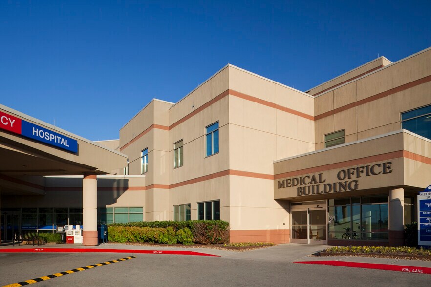 More Photos Of 120 Hospital Dr, Jefferson City Medical For Lease