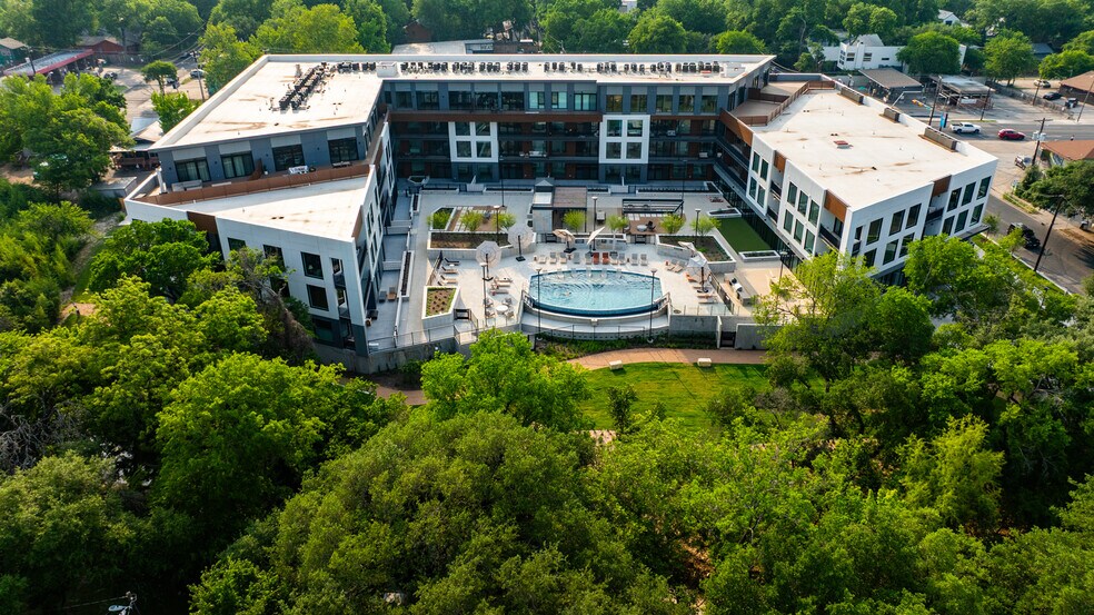 More Photos Of 2209 S First St, Austin Apartments For Sale