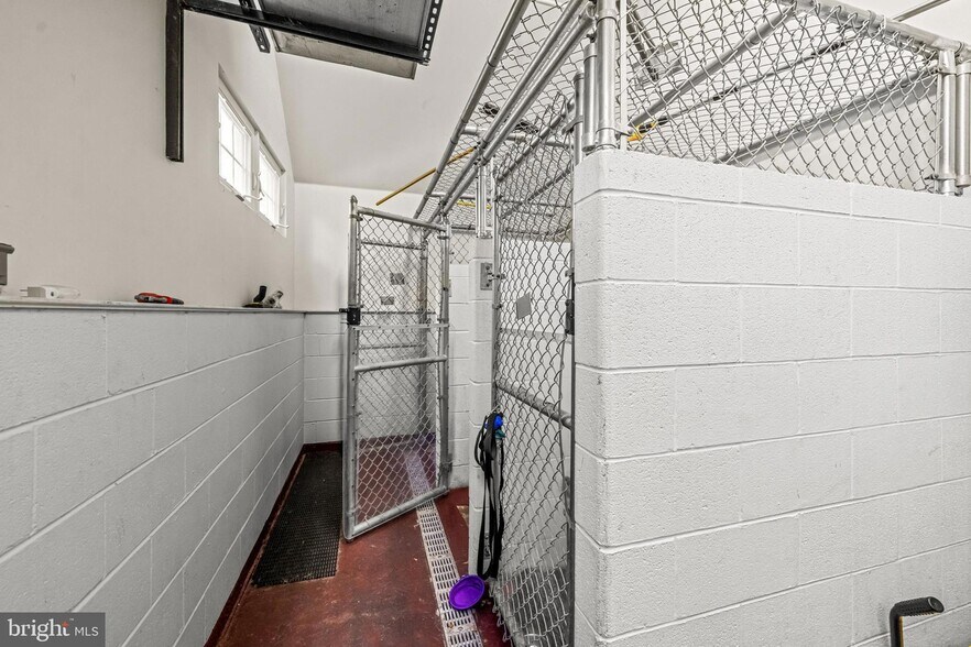 More Photos Of 405 W Wayne Ave, Wayne Office Residential For Sale