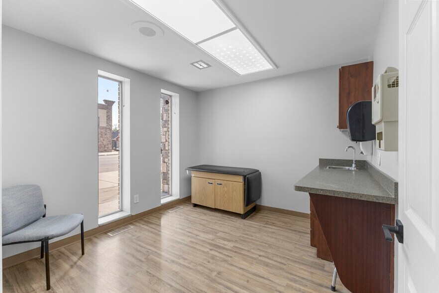 More Photos Of 17600 W Warren Ave, Detroit Office For Lease