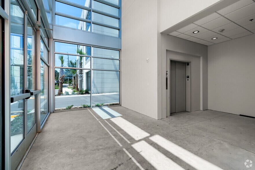 More Photos Of 3872 Old Winter Garden Rd, Gotha Medical For Sale