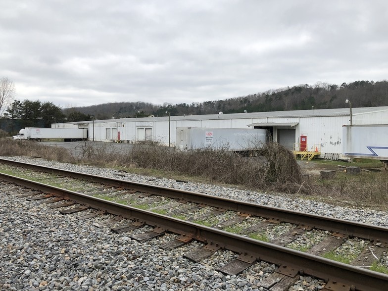 More Photos Of 2201 Blue Springs Rd, Cleveland Manufacturing For Lease