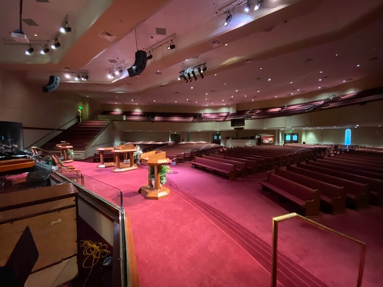 More Photos Of 1500 S Dayton St, Aurora Religious Facility For Sale