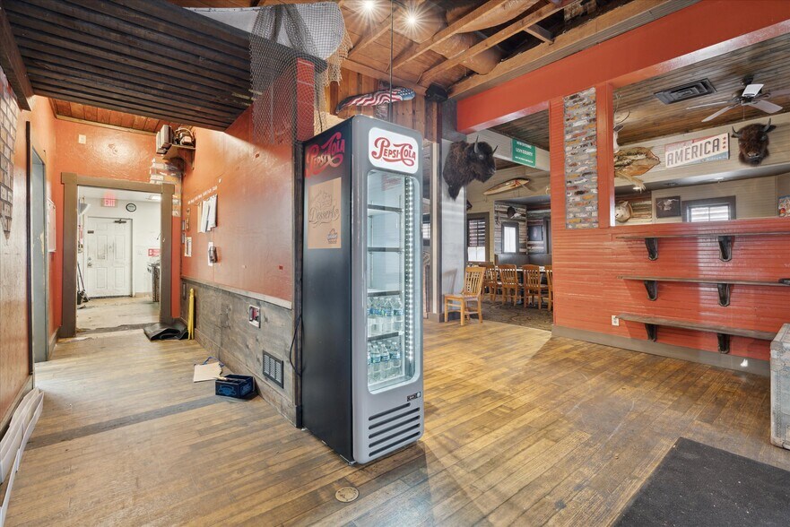 More Photos Of 115 NW 1st St, Trenton Restaurant For Sale